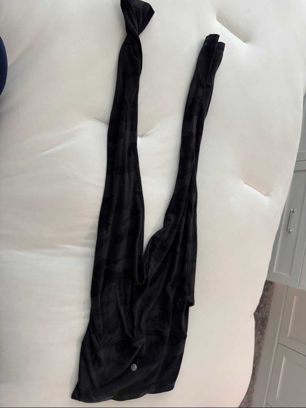 Black Athletic Leggings with Subtle Pattern